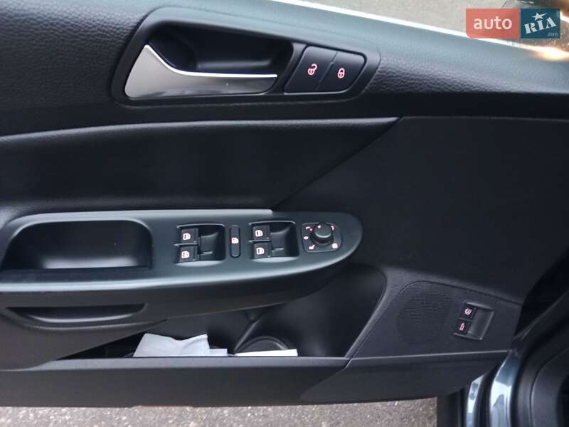 Универсал Volkswagen Passat 2010 в Золотоноше