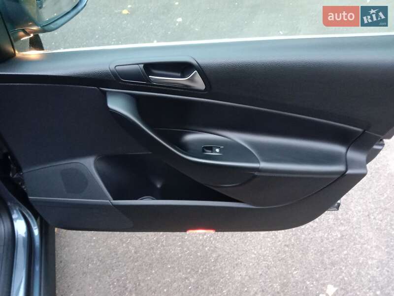 Универсал Volkswagen Passat 2010 в Золотоноше