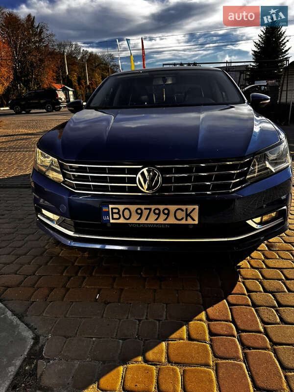 Седан Volkswagen Passat 2016 в Волочиске