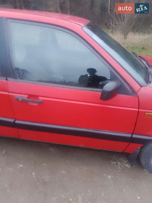 Седан Volkswagen Passat 1989 в Сколе