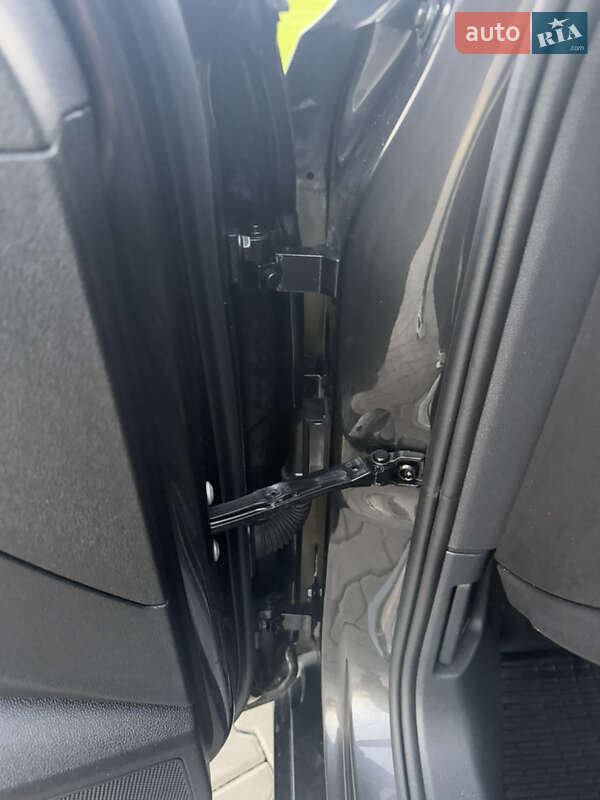 Седан Volkswagen Passat 2022 в Луцке