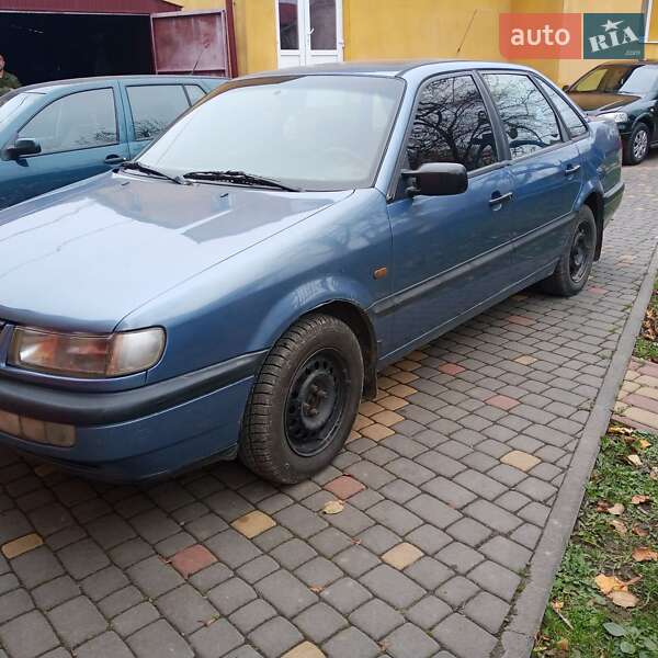 Седан Volkswagen Passat 1996 в Львове