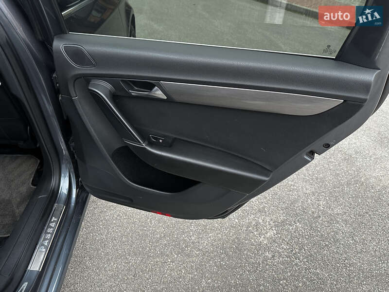 Универсал Volkswagen Passat 2013 в Виннице фото 24 Универсал Volkswagen Passat 2013 в Виннице