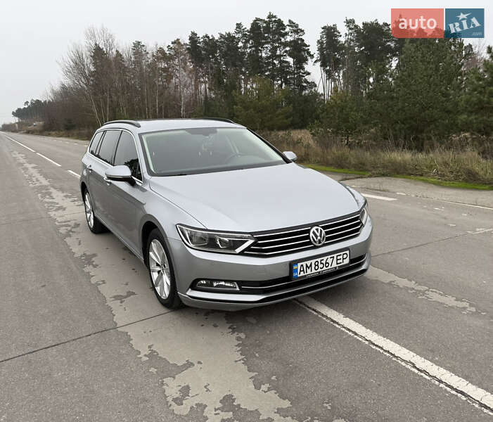 Универсал Volkswagen Passat 2017 в Житомире