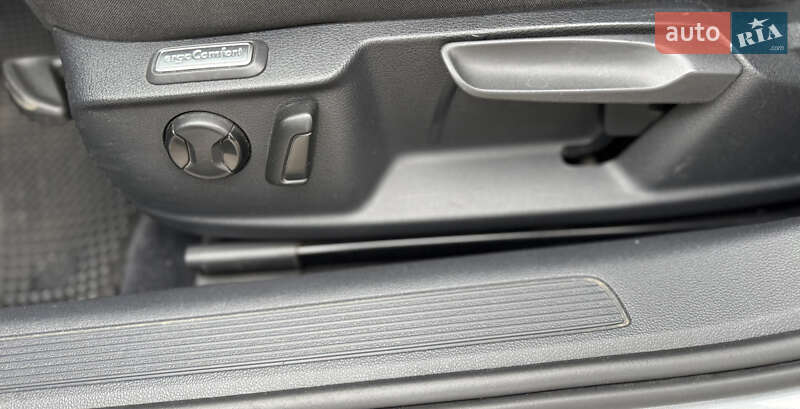 Универсал Volkswagen Passat 2017 в Житомире