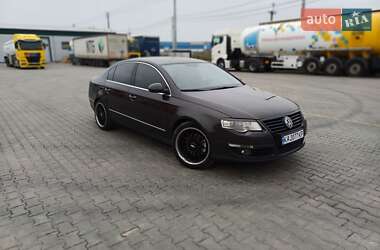 Седан Volkswagen Passat 2008 в Киеве