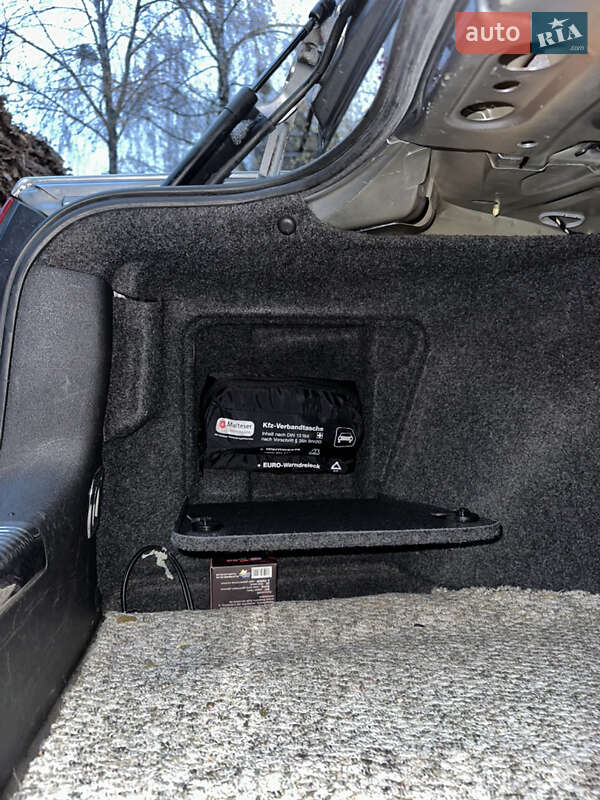 Седан Volkswagen Passat 2003 в Ровно фото 29 Седан Volkswagen Passat 2003 в Ровно