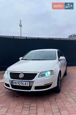 Седан Volkswagen Passat 2006 в Одессе