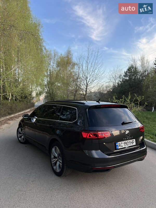 Универсал Volkswagen Passat 2020 в Киеве
