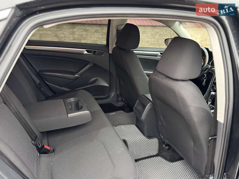Седан Volkswagen Passat 2016 в Одессе