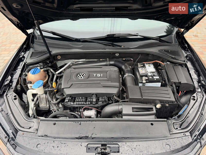 Седан Volkswagen Passat 2016 в Одессе