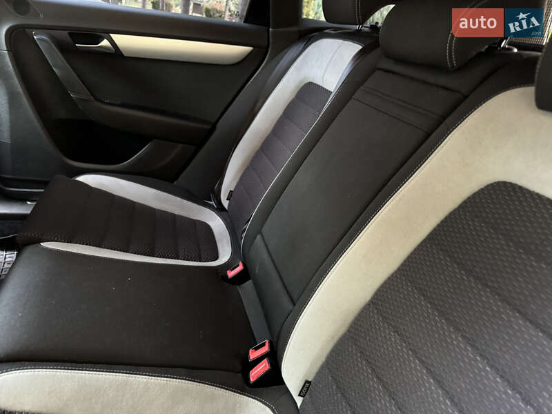 Универсал Volkswagen Passat 2014 в Дрогобыче