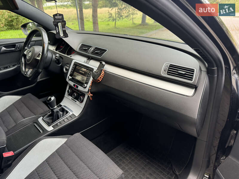 Универсал Volkswagen Passat 2014 в Дрогобыче