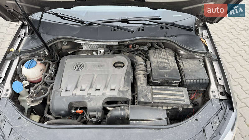 Универсал Volkswagen Passat 2011 в Луцке