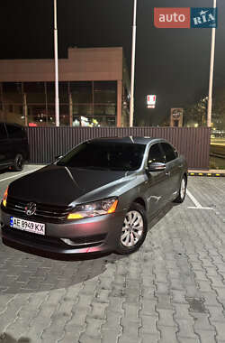 Седан Volkswagen Passat 2014 в Кривом Роге