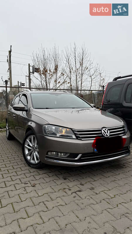 Универсал Volkswagen Passat 2011 в Луцке