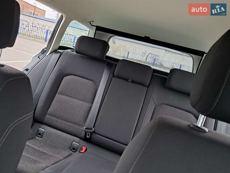 Универсал Volkswagen Passat 2018 в Нововолынске фото 27 Универсал Volkswagen Passat 2018 в Нововолынске