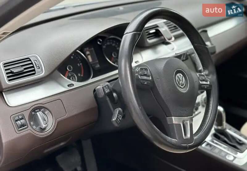 Универсал Volkswagen Passat 2012 в Золочеве фото 5 Универсал Volkswagen Passat 2012 в Золочеве