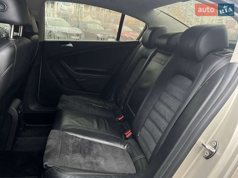 Седан Volkswagen Passat 2007 в Киеве