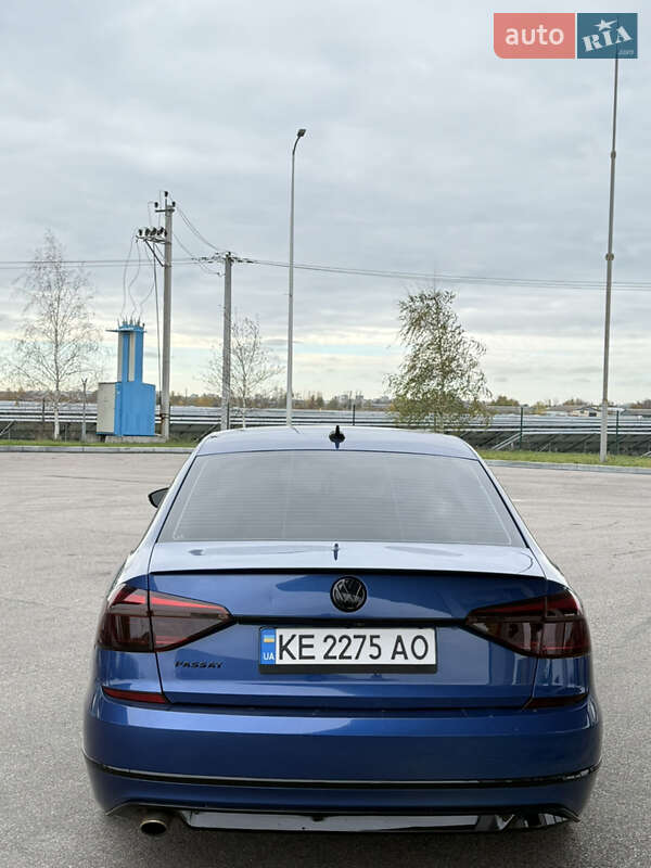 Седан Volkswagen Passat 2017 в Дніпрі