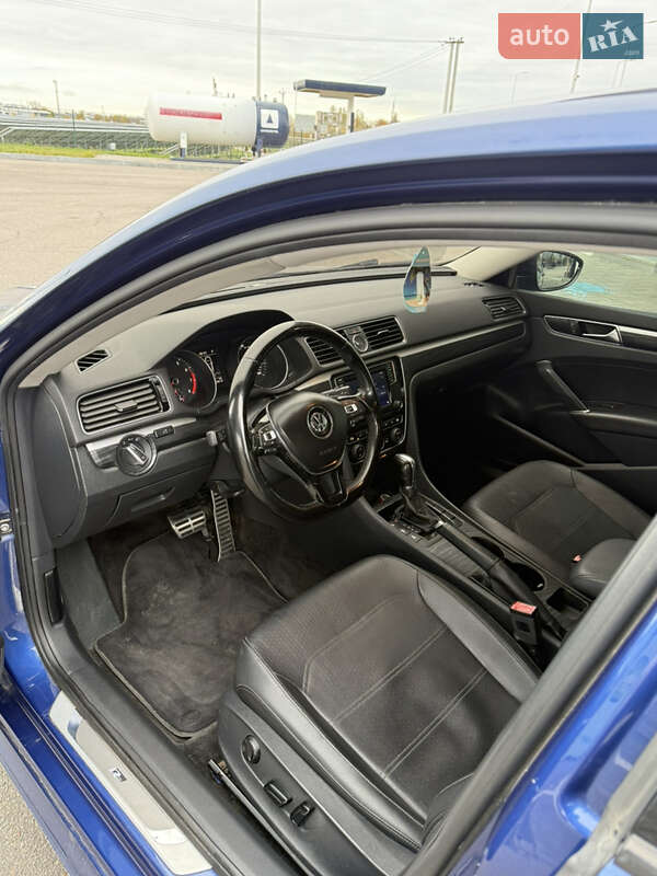 Седан Volkswagen Passat 2017 в Дніпрі