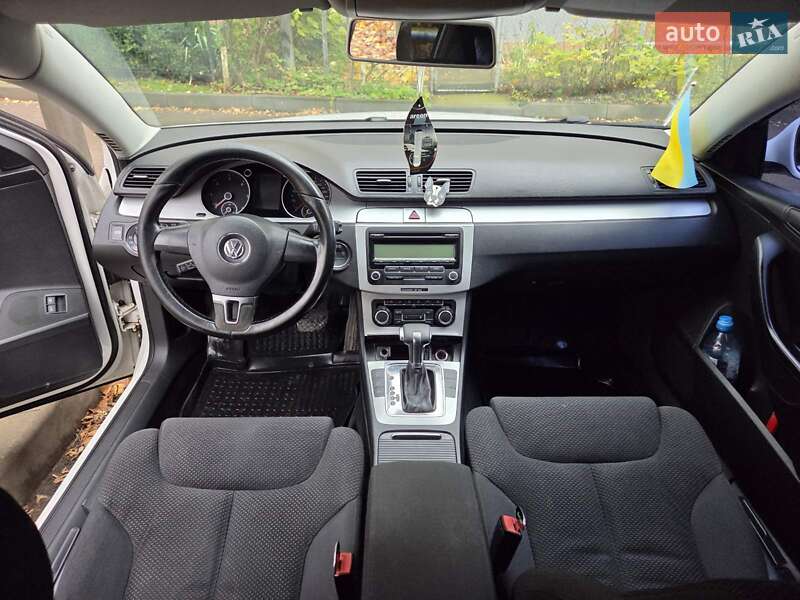 Универсал Volkswagen Passat 2010 в Черновцах