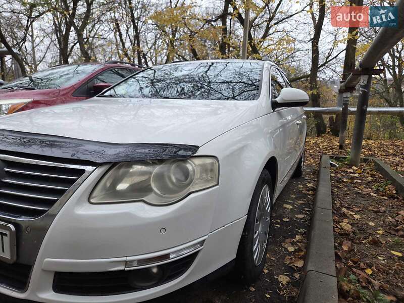 Универсал Volkswagen Passat 2010 в Черновцах