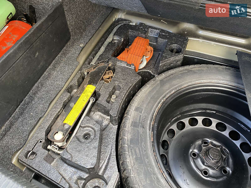 Седан Volkswagen Passat 2008 в Киеве фото 44 Седан Volkswagen Passat 2008 в Киеве