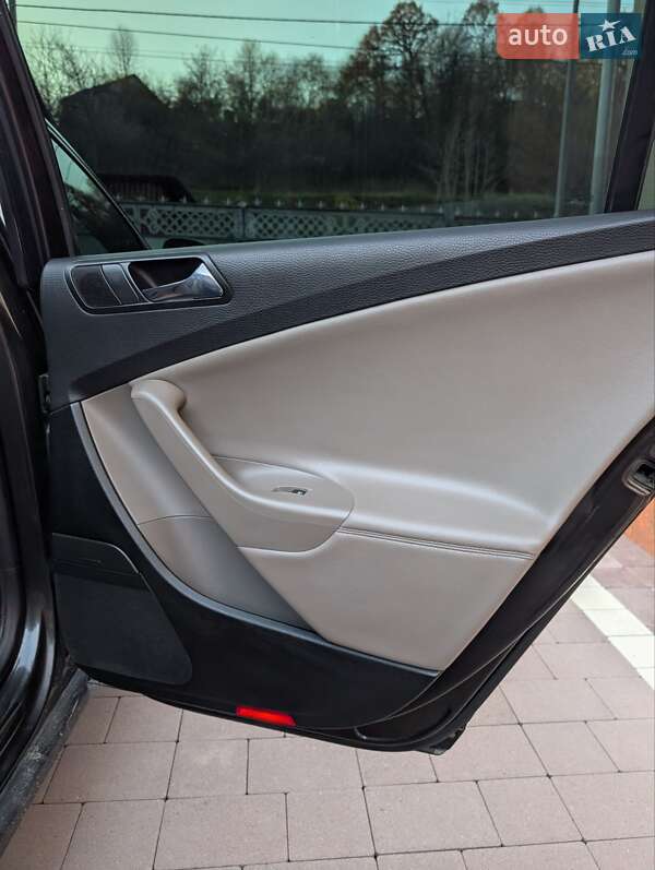 Седан Volkswagen Passat 2006 в Тячеве