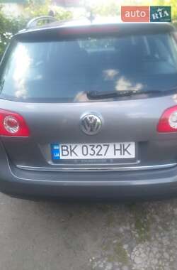 Универсал Volkswagen Passat 2007 в Остроге