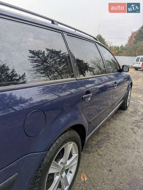Універсал Volkswagen Passat 1999 в Львові