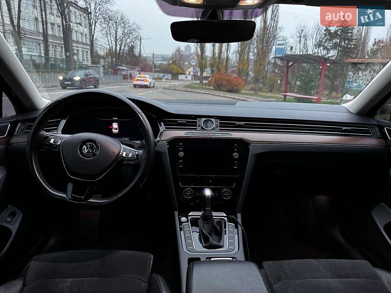 Седан Volkswagen Passat 2018 в Киеве фото 28 Седан Volkswagen Passat 2018 в Киеве