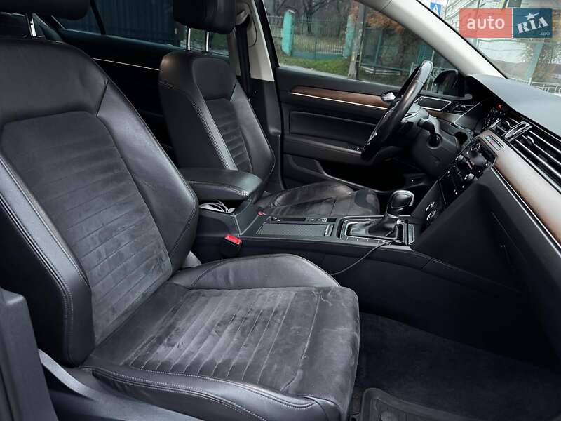 Седан Volkswagen Passat 2018 в Киеве фото 42 Седан Volkswagen Passat 2018 в Киеве