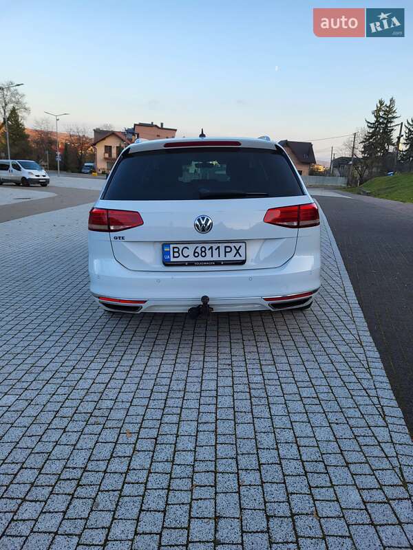 Універсал Volkswagen Passat 2016 в Львові