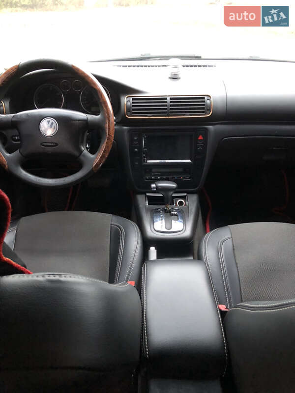 Універсал Volkswagen Passat 2004 в Шептицькому