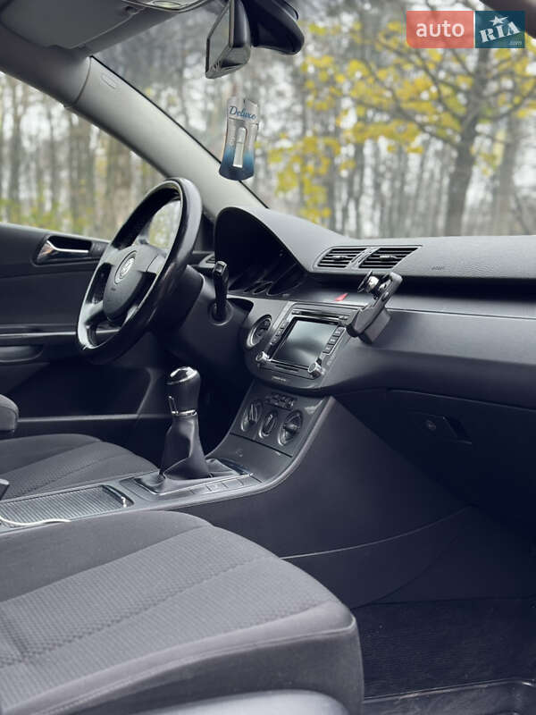 Универсал Volkswagen Passat 2006 в Умани фото 12 Универсал Volkswagen Passat 2006 в Умани