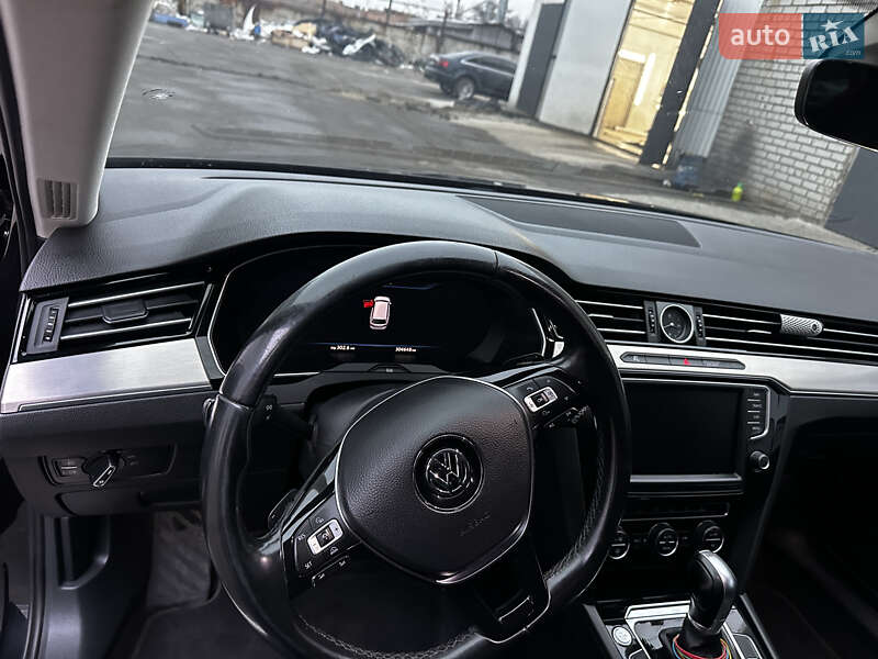 Универсал Volkswagen Passat 2017 в Днепре фото 7 Универсал Volkswagen Passat 2017 в Днепре