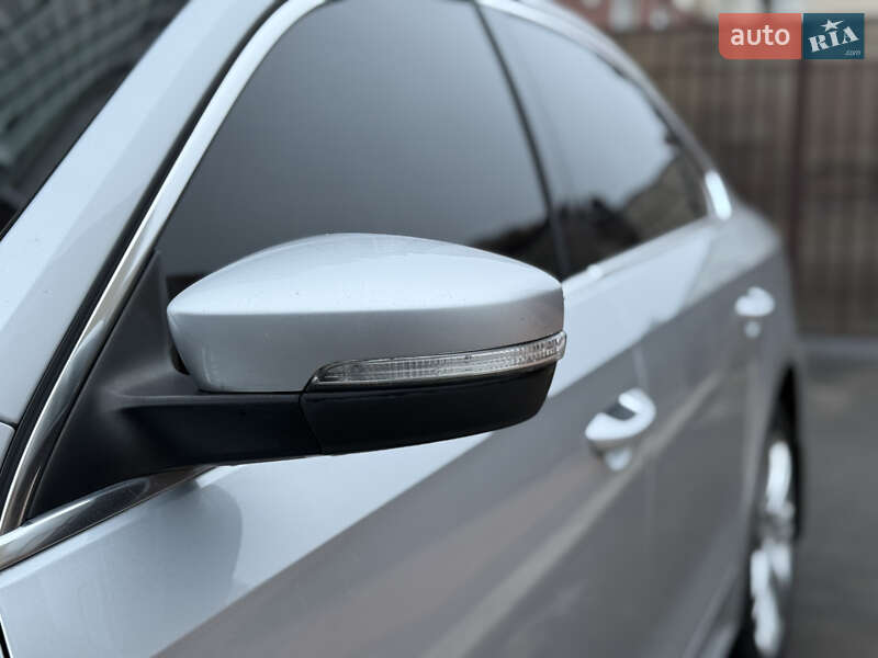 Седан Volkswagen Passat 2013 в Умани