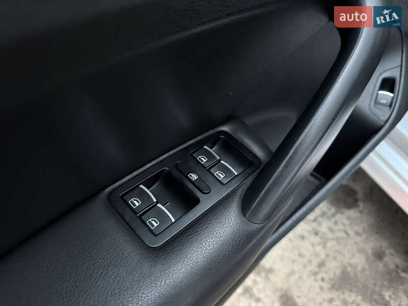 Седан Volkswagen Passat 2013 в Умани