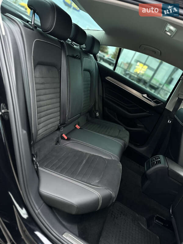 Седан Volkswagen Passat 2021 в Ровно