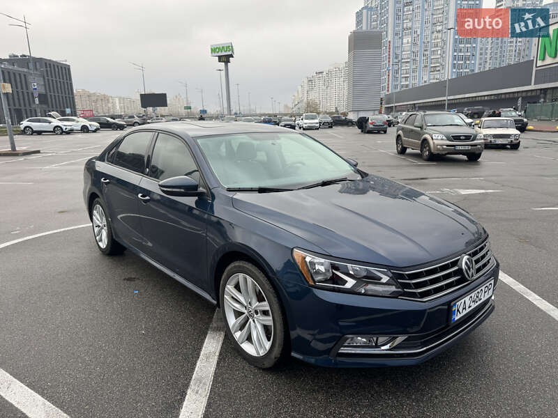 Седан Volkswagen Passat 2018 в Киеве