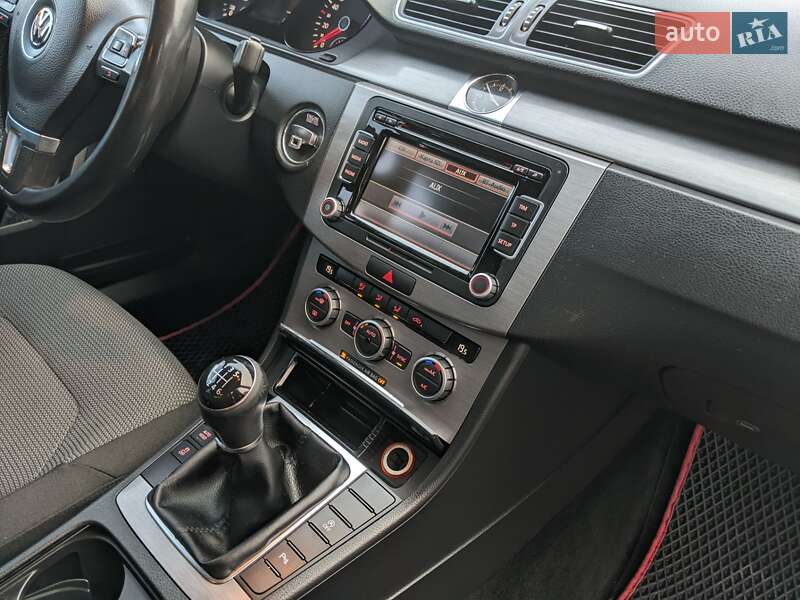 Седан Volkswagen Passat 2013 в Ивано-Франковске фото 74 Седан Volkswagen Passat 2013 в Ивано-Франковске