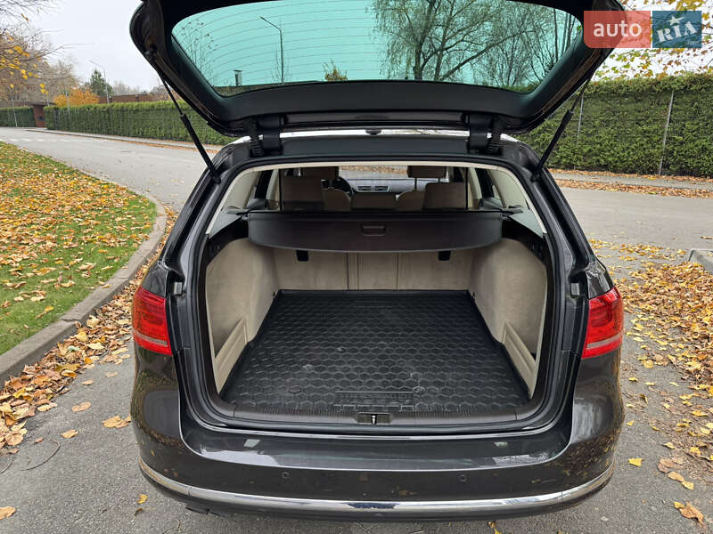 Универсал Volkswagen Passat 2011 в Киеве фото 12 Универсал Volkswagen Passat 2011 в Киеве