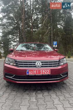 Седан Volkswagen Passat 2016 в Луцьку