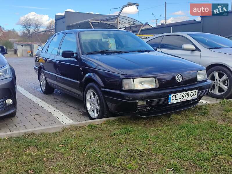 Седан Volkswagen Passat 1992 в Чернівцях