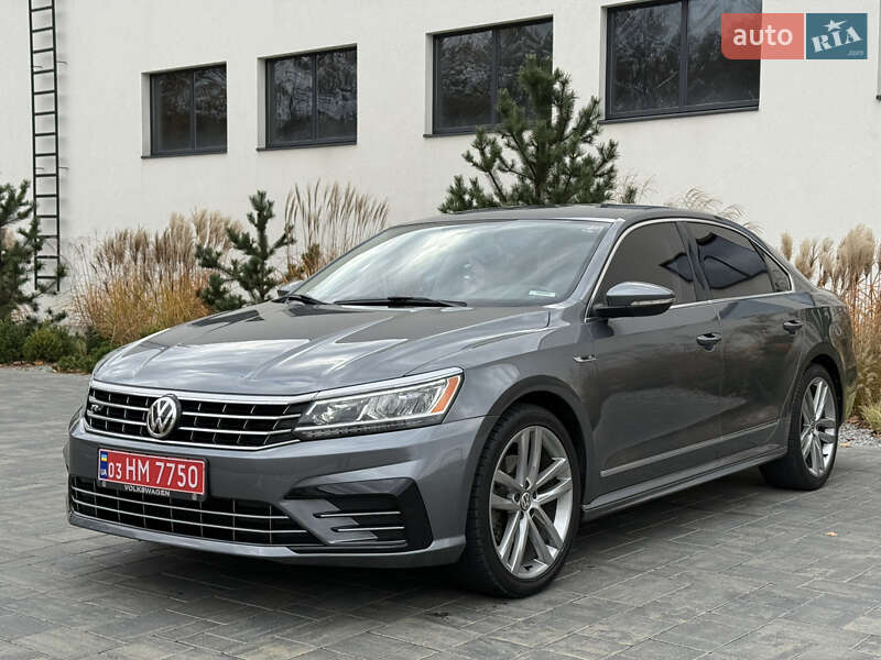 Седан Volkswagen Passat 2017 в Луцке фото Седан Volkswagen Passat 2017 в Луцке
