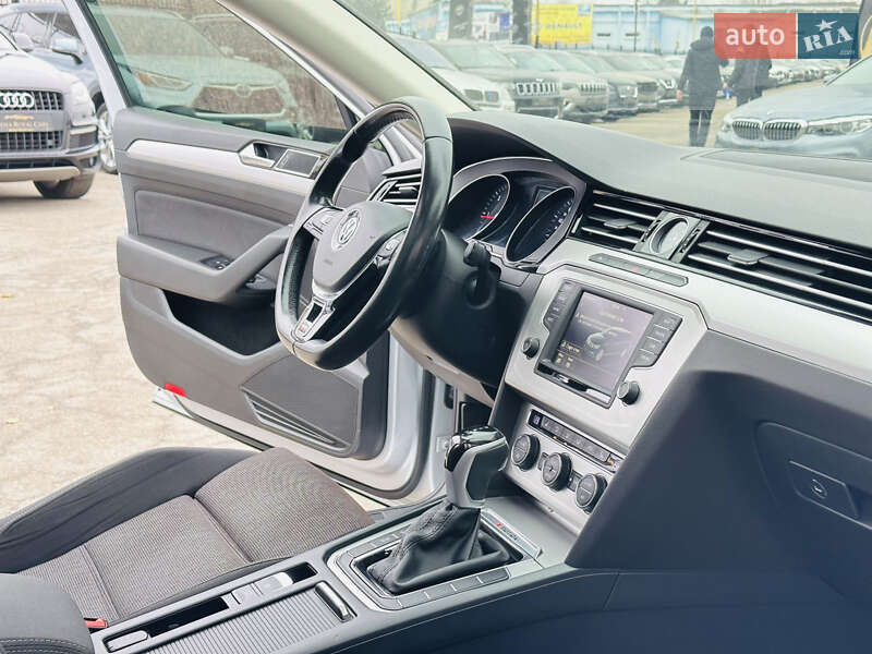 Универсал Volkswagen Passat 2015 в Харькове фото 25 Универсал Volkswagen Passat 2015 в Харькове
