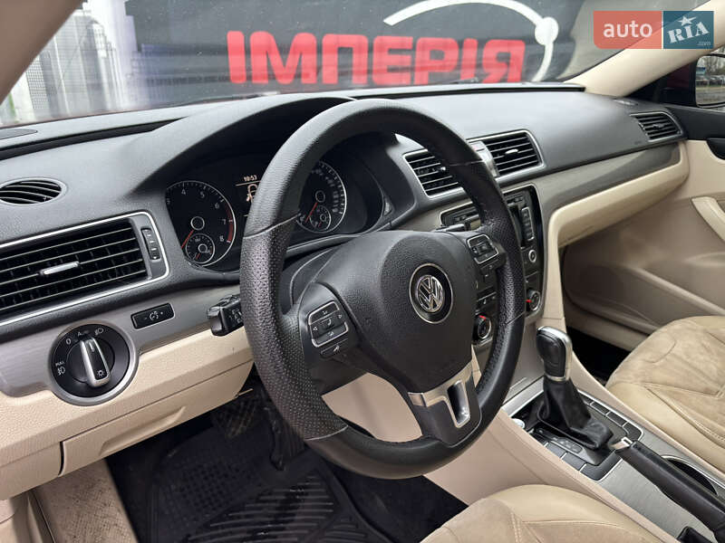 Седан Volkswagen Passat 2015 в Киеве