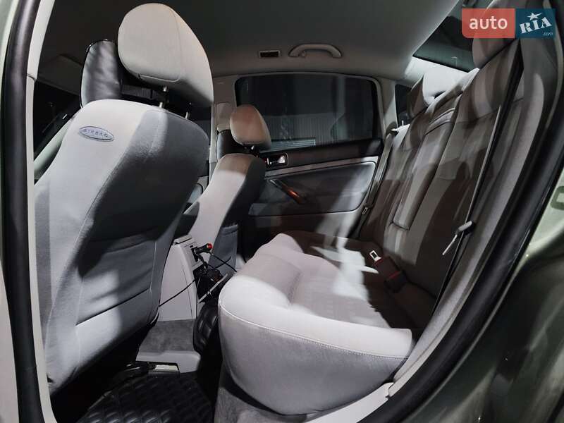 Седан Volkswagen Passat 2001 в Виннице