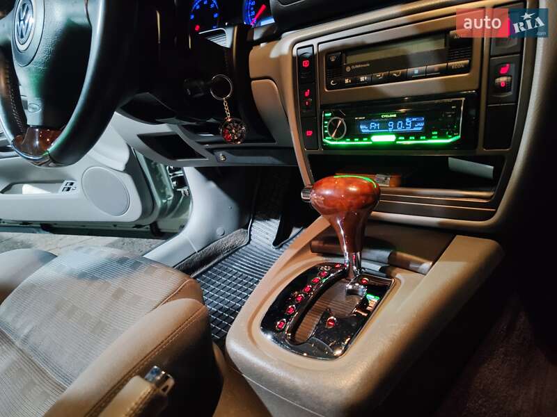 Седан Volkswagen Passat 2001 в Виннице